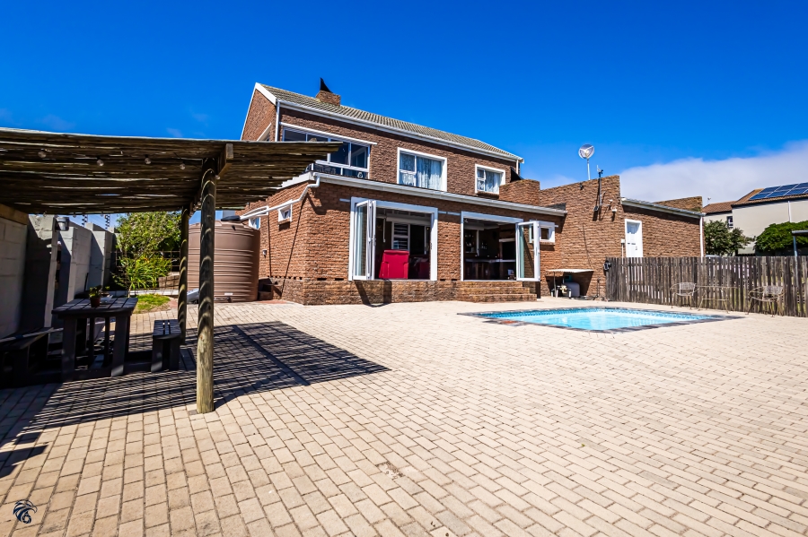 3 Bedroom Property for Sale in Myburgh Park Western Cape